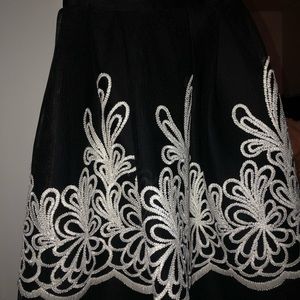 Petite black and white shirt